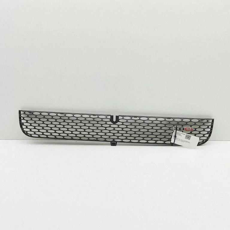Front grill YC158200AMW
