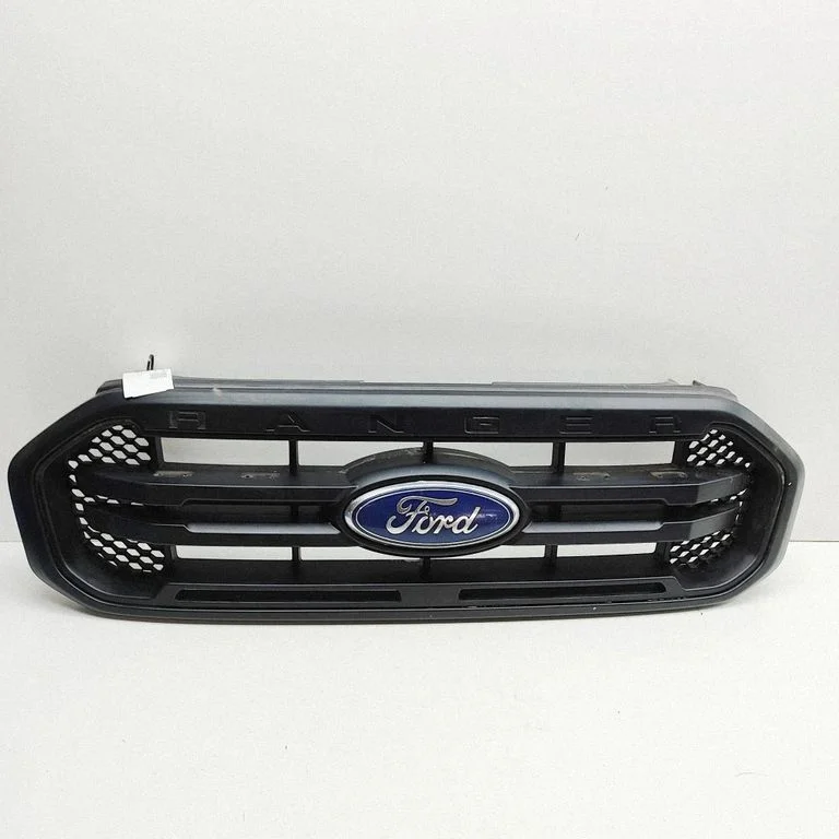 Atrapa przednia (grill) JB3B8350DB