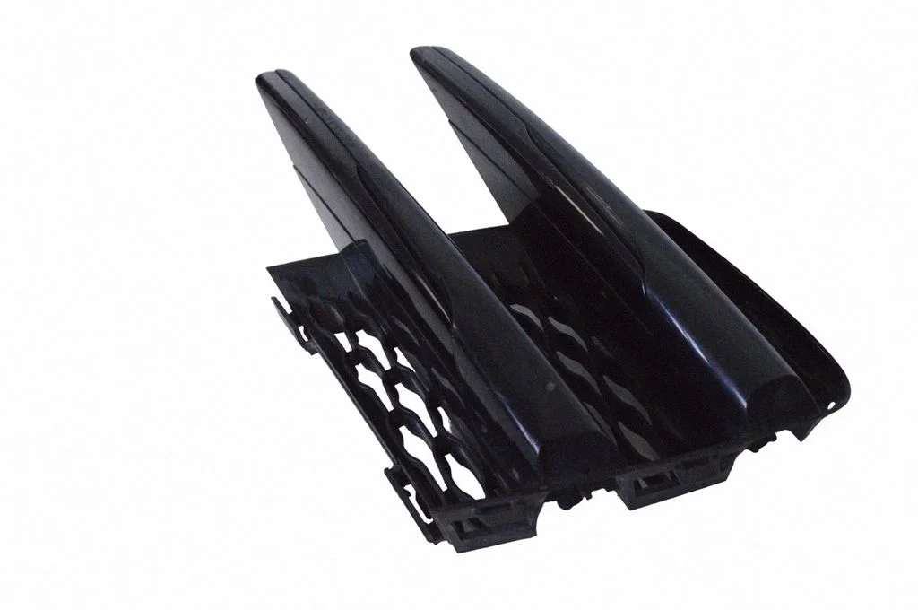 Front grill J8A217E853AB