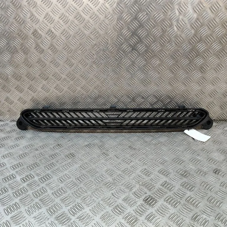 Front grill 9834691980