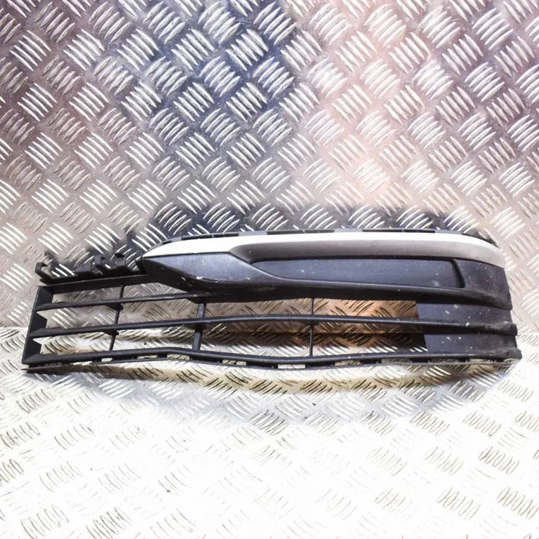 Atrapa przednia (grill) 7385269