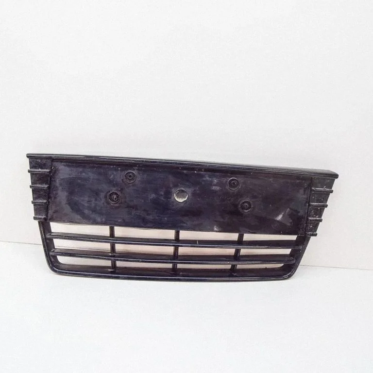 Atrapa przednia (grill) BM5117K945E