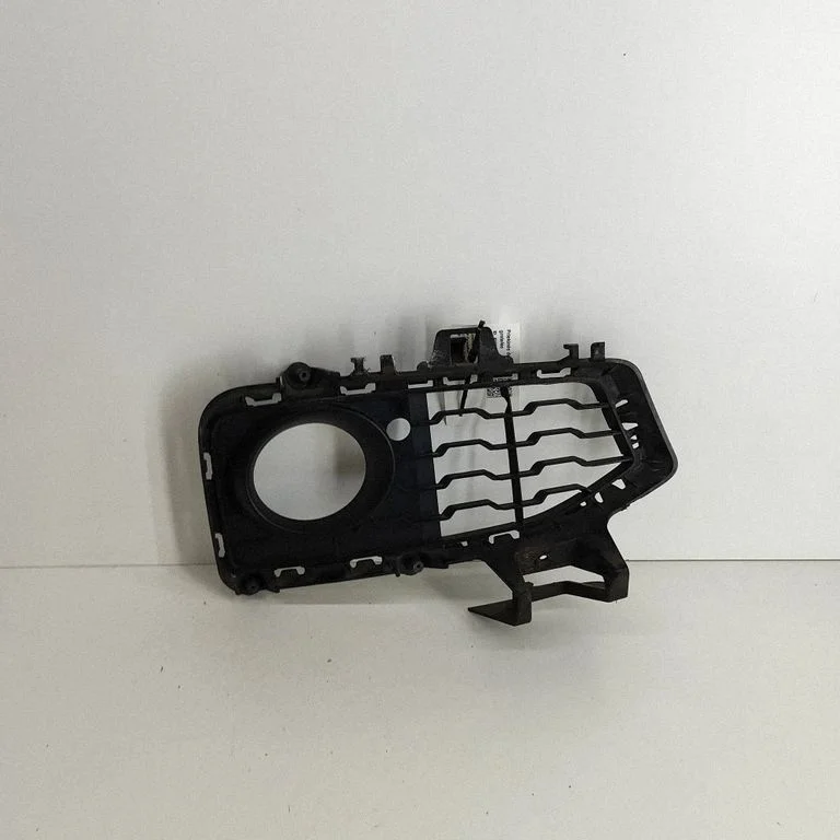 Atrapa przednia (grill) 8054550