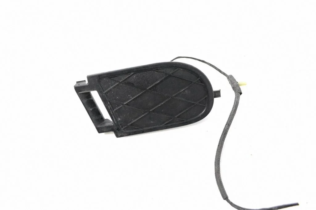 Atrapa przednia (grill) 7R8317K946A