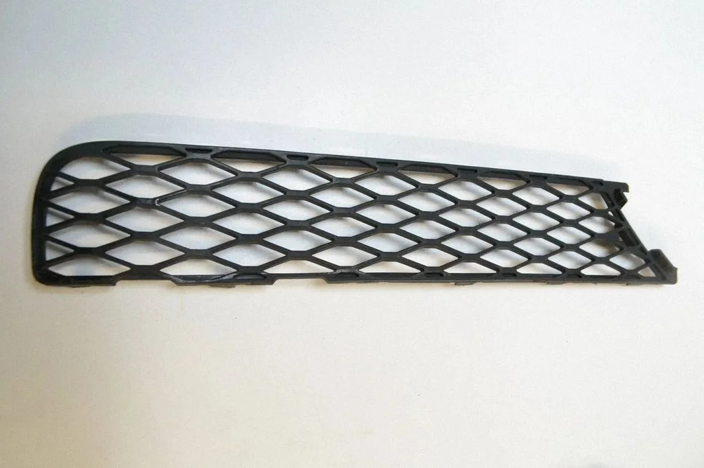 Front grill – Mercedes-Benz R-Class W251 (2005-2013)