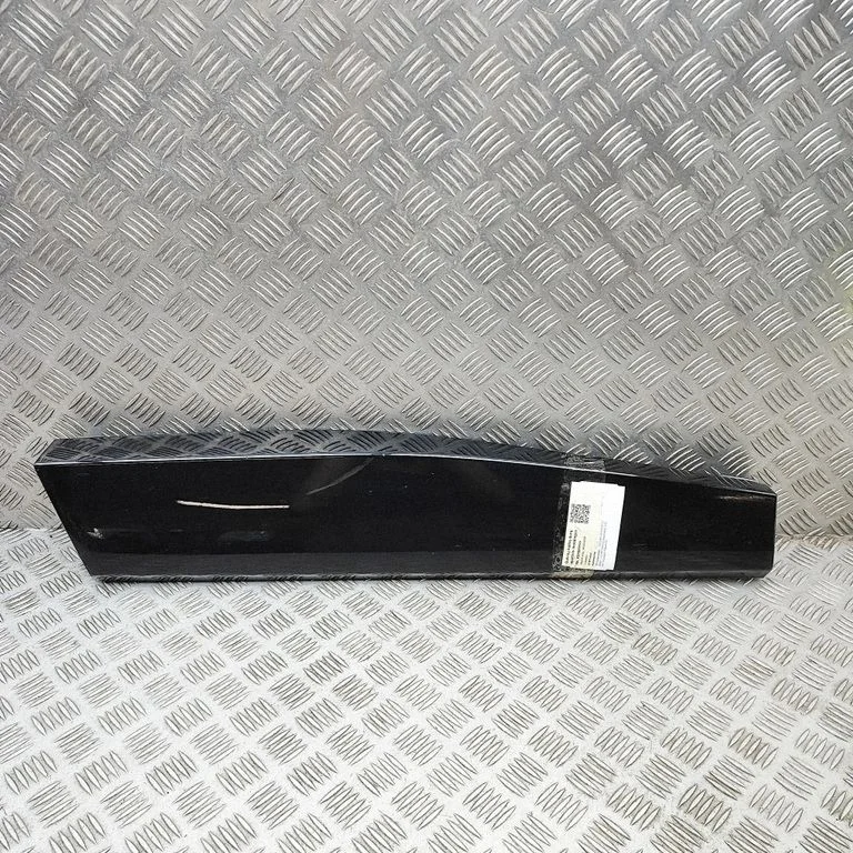 Tagaukse liist (mold) 828715MP5A