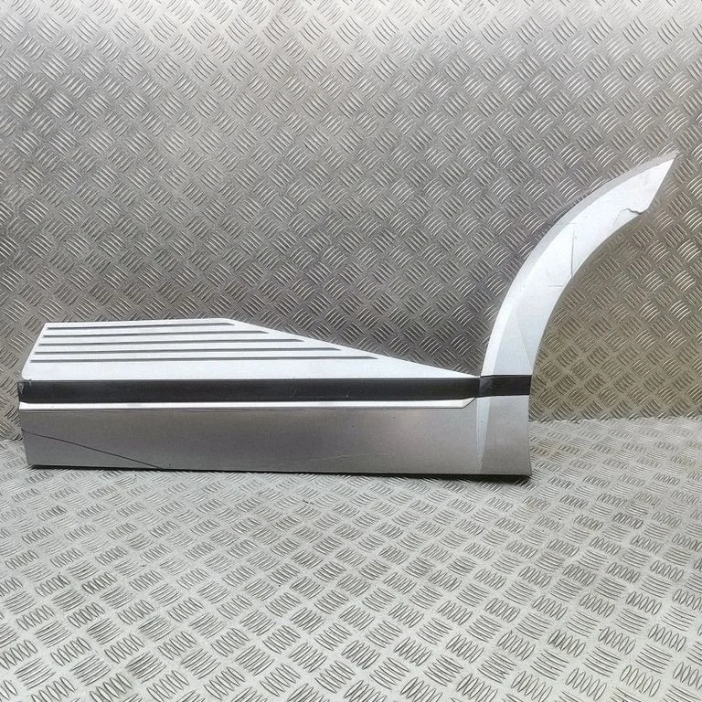 Tagaukse liist (mold) 87731GI100