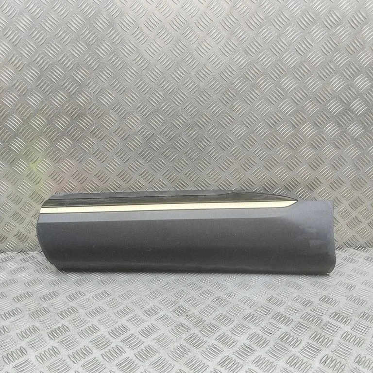 Tagaukse liist (mold) 828775575R