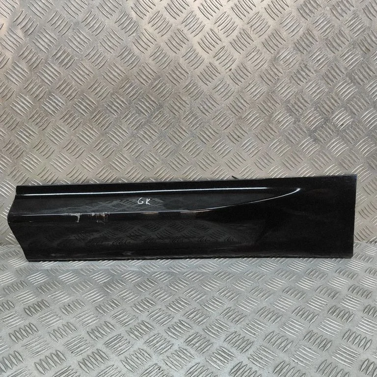Aizmugurējo durvju apdare (molings) 31440296
