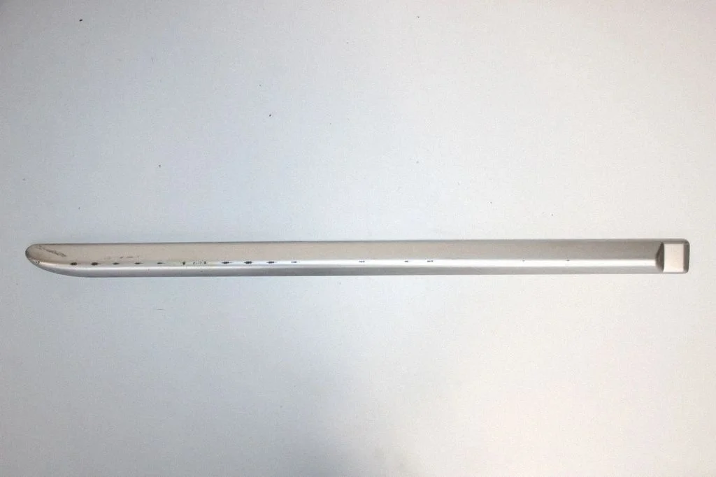 Tagaukse liist (mold) – parem
