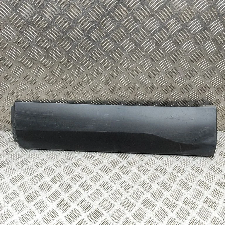 Listwa drzwi tylnych FK72274A49ACW
