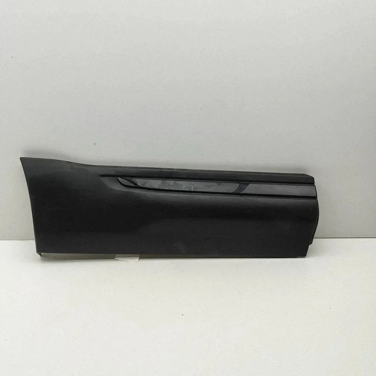 Aizmugurējo durvju apdare (molings) BJ32274A4BJ