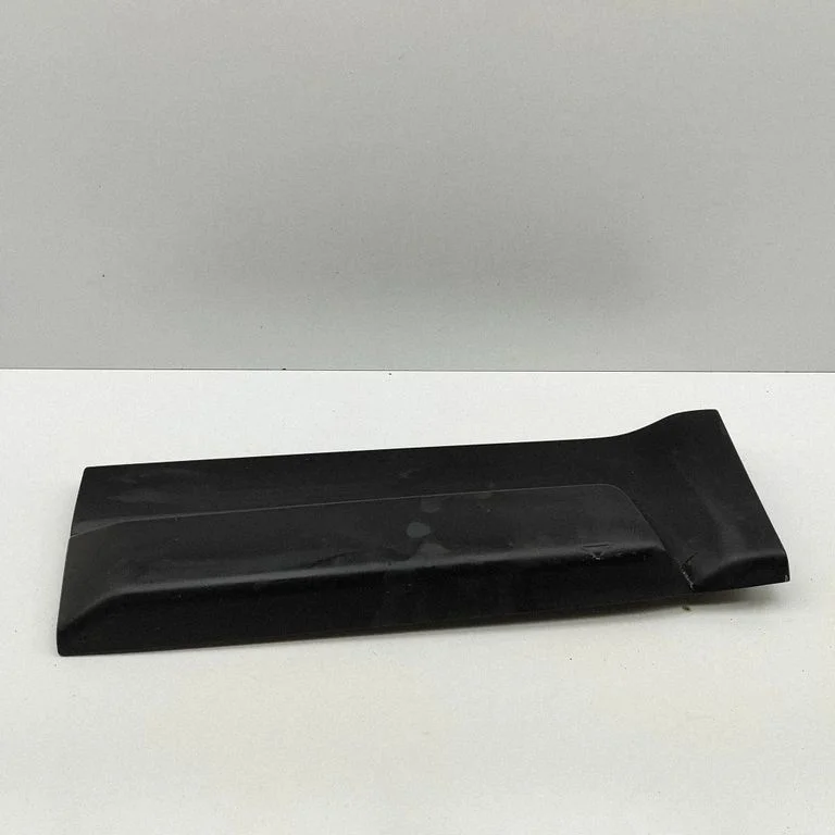 Rear door trim (molding) – Land Rover Freelander (1996-2006)