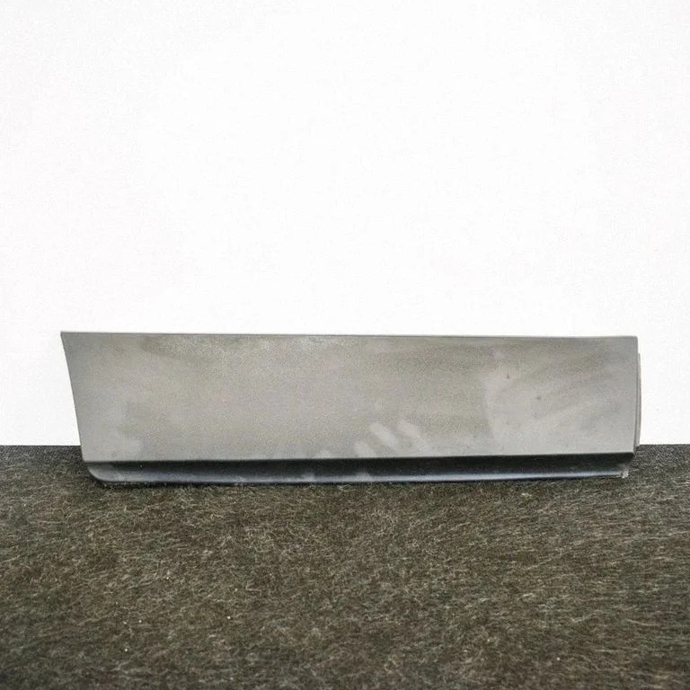 Rear door trim (molding) – right