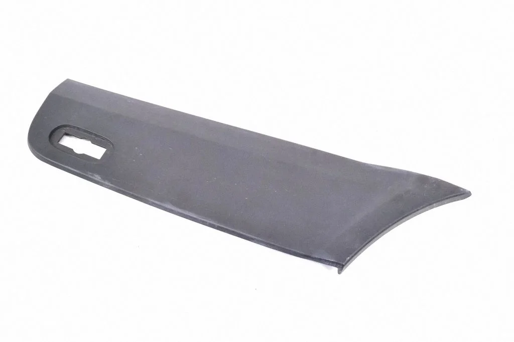 Aizmugurējo durvju apdare (molings) A9066902882