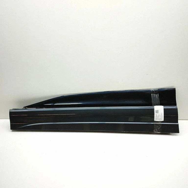 Front door trim (molding) 85H853959A