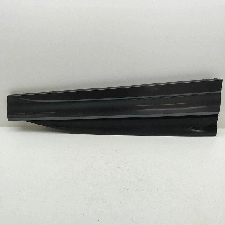 Front door trim (molding) 85H853960A