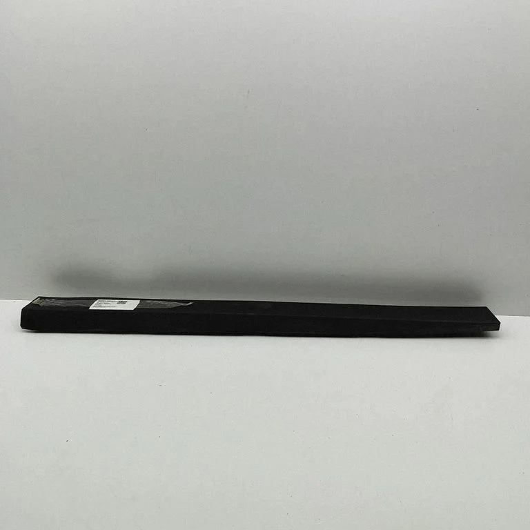 Front door trim (molding) 31672656