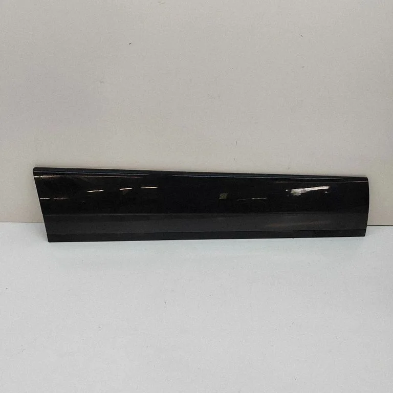 Listwa drzwi przednich J8A221065B