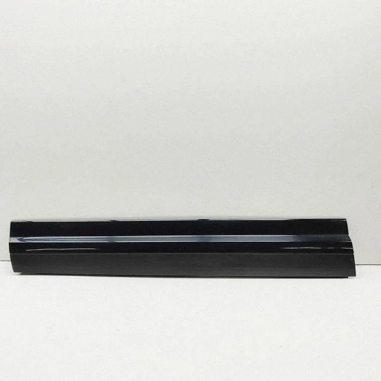 Esiukse liist (mold) – Porsche Cayenne (92A) (2010-2017)