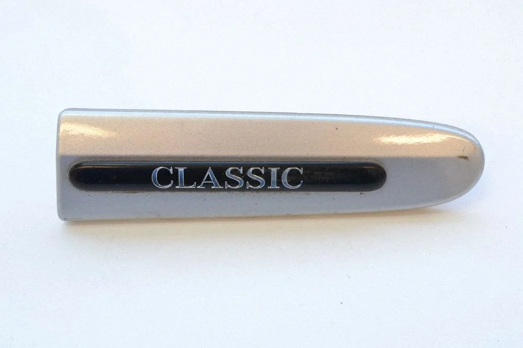 Front door trim (molding) – Mercedes-Benz E-Class W211 (2002-2009)