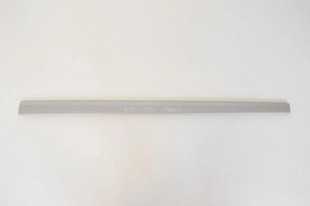 Front door trim (molding) – Mercedes-Benz E-Class W211 (2002-2009)