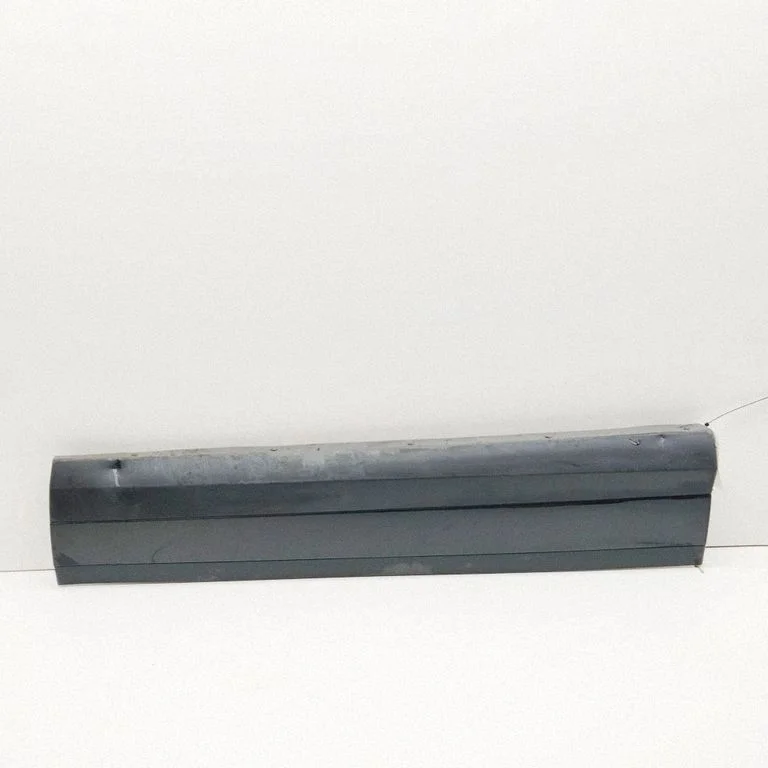Esiukse liist (mold) K8D221064A
