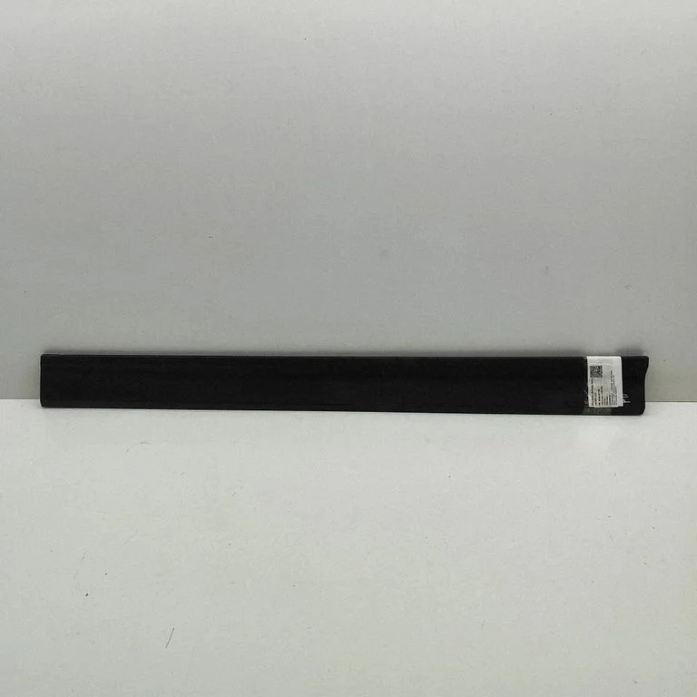 Front door trim (molding) 95C837096FY
