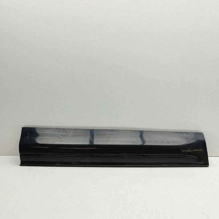 Esiukse liist (mold) BJ3221065BH