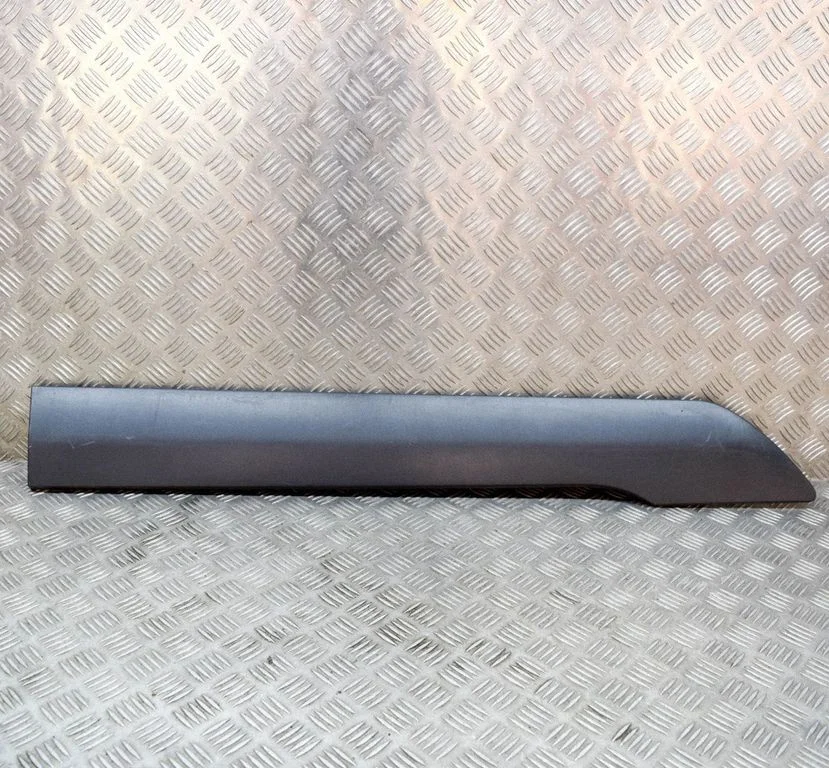 Front door trim (molding) DT11V20938AJ
