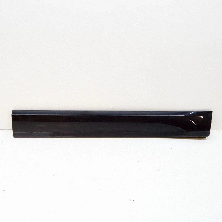 Esiukse liist (mold) J9C321064B