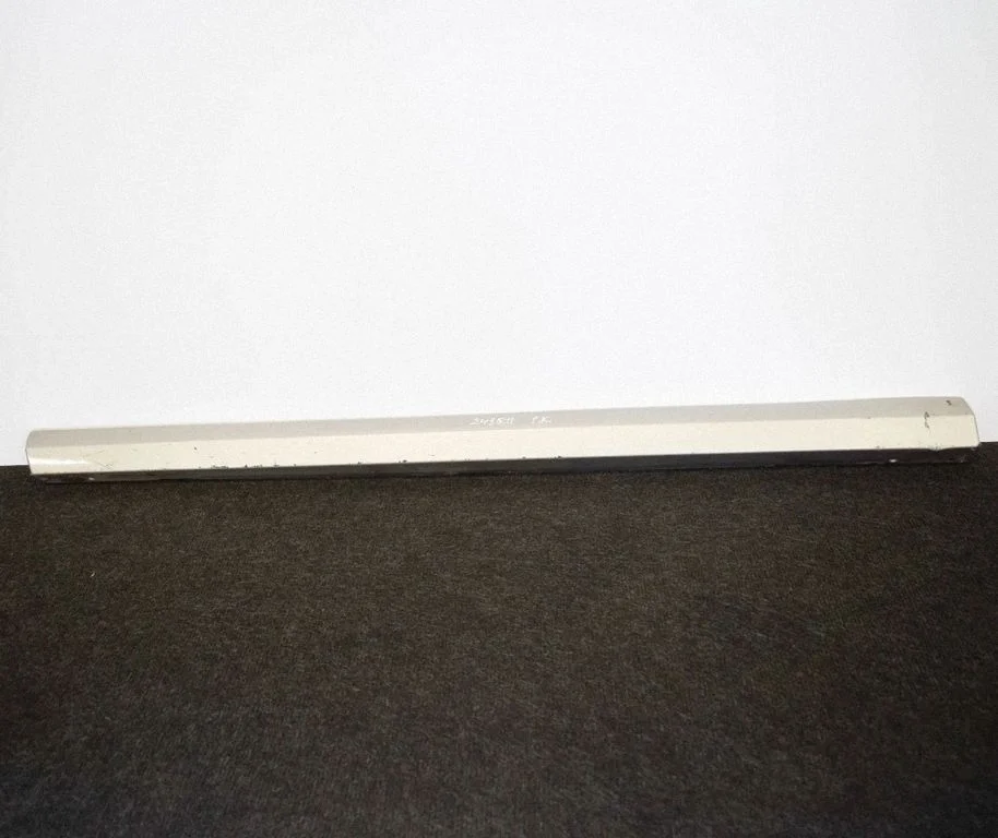 Priekšējo durvju apdare (molings) 3079106539851234