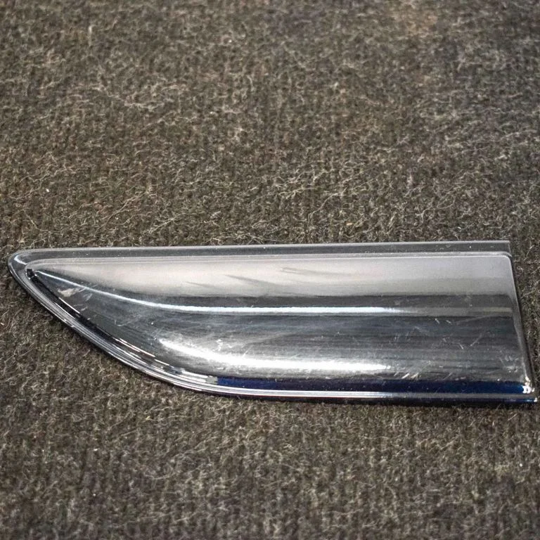 Priekšējo durvju apdare (molings) BJ3229426AEW