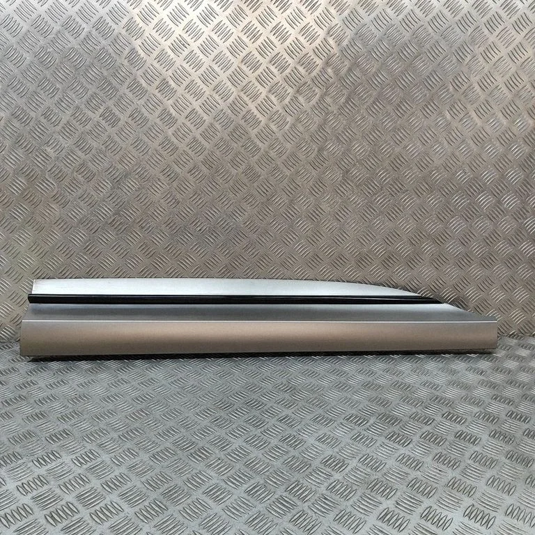 Esiukse liist (mold) 87768CU000