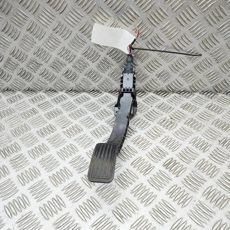 Accelerator throttle pedal 762321156967