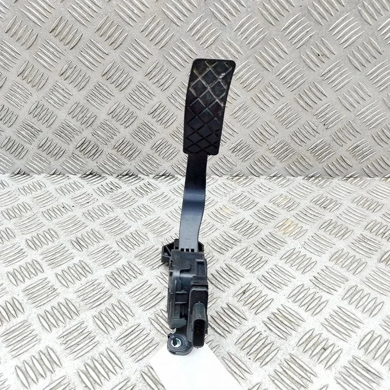 Accelerator throttle pedal 6PV009505