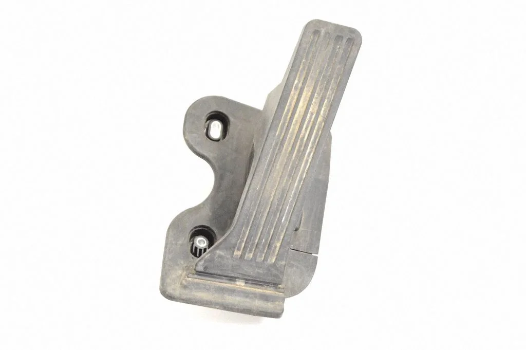 Akseleratora pedālis GHP941600