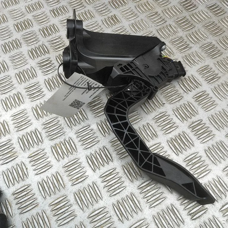 Accelerator throttle pedal – Audi A6 C7 (2011-)