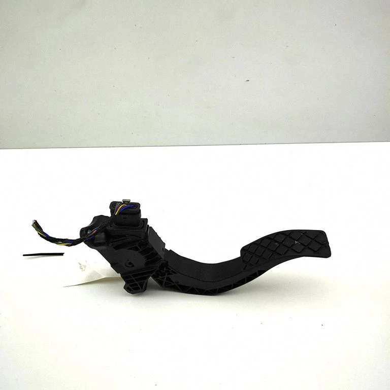 Accelerator throttle pedal – Audi A5 Sportback 8TA (2009-2016)