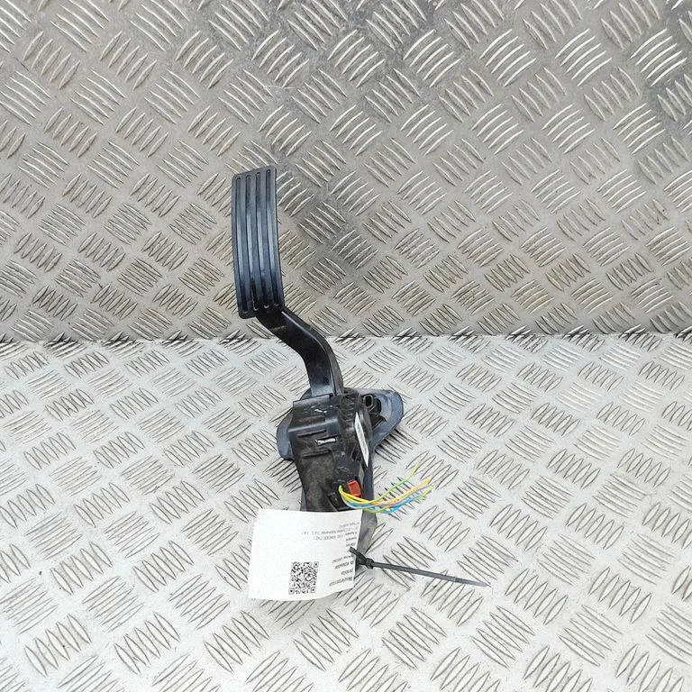 Gaasipedaal AB399F836CD