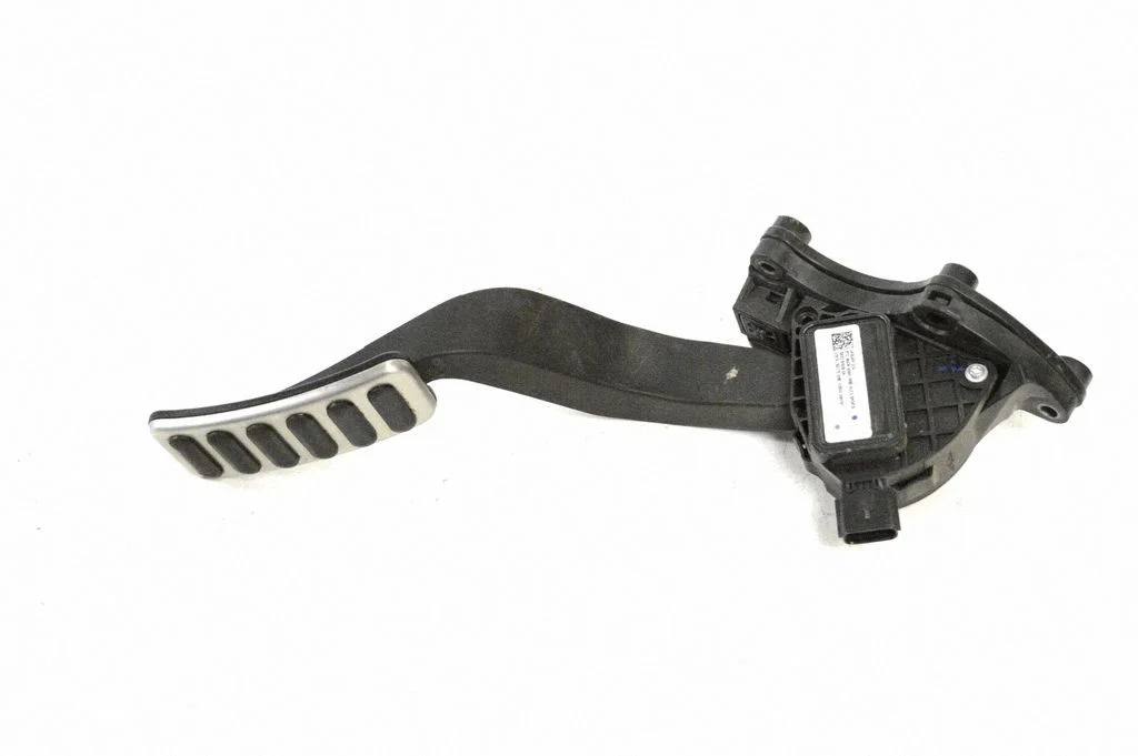 Pedał gazu GK529F836DA
