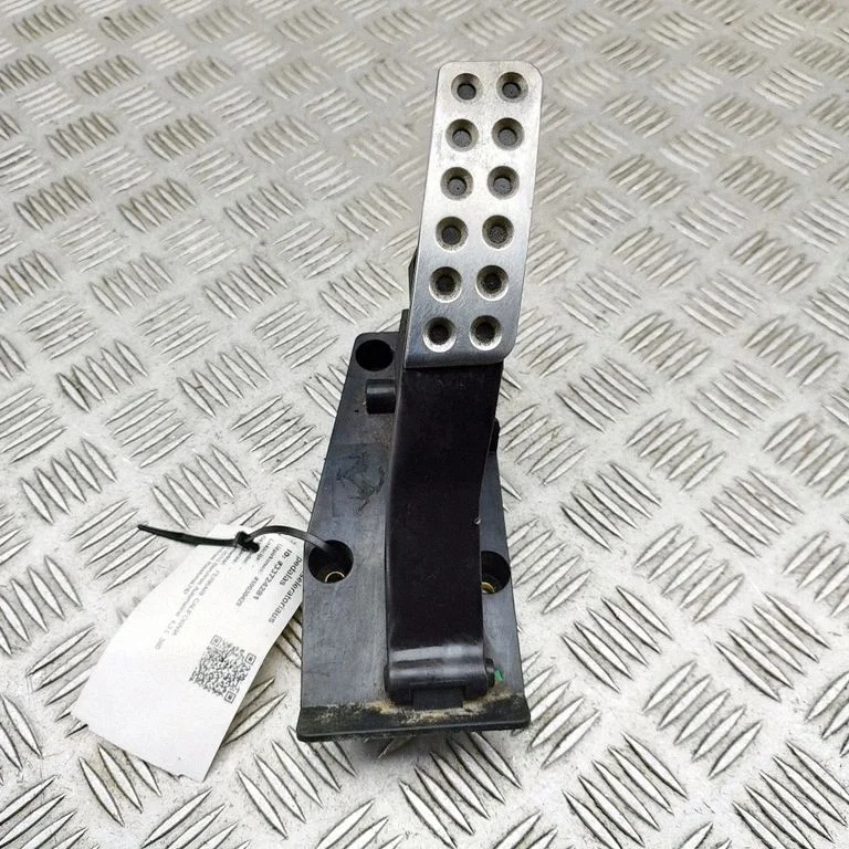 Accelerator throttle pedal 243120 – Ferrari California F149 (2008-2014)