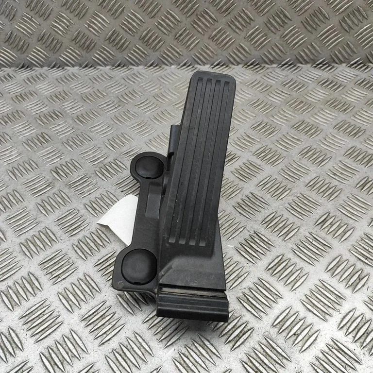 Pedał gazu BCKA41600A