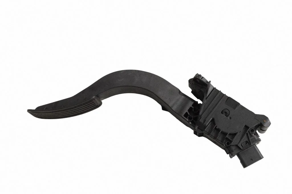 Accelerator throttle pedal 6PV01402110