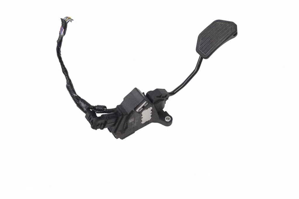 Accelerator throttle pedal – Lexus NX (2021-)