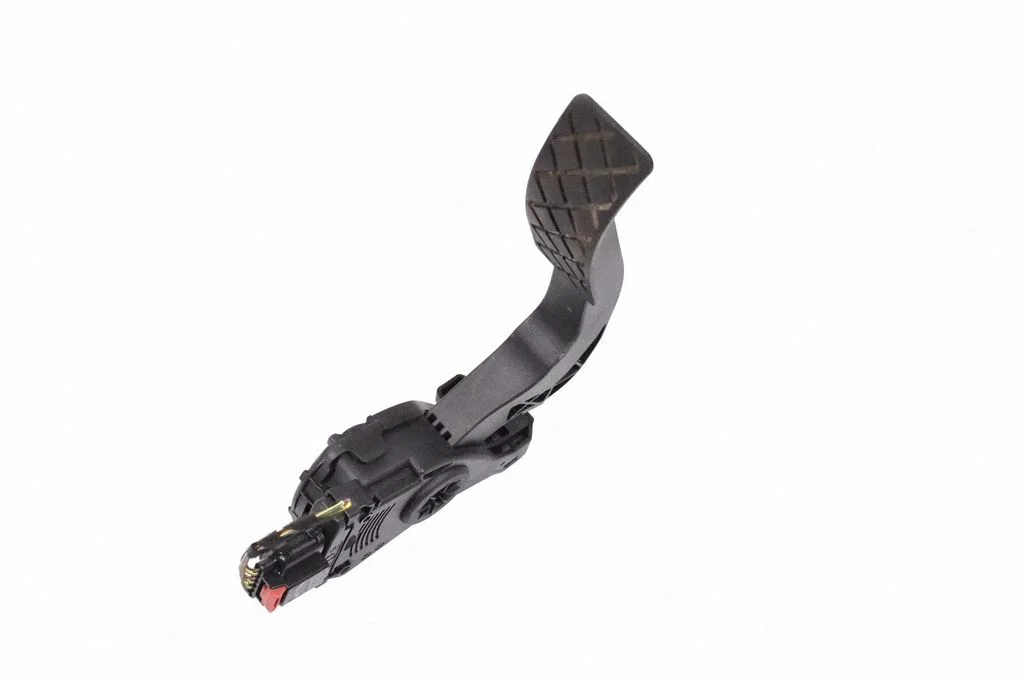 Pedał gazu 8K1721523A