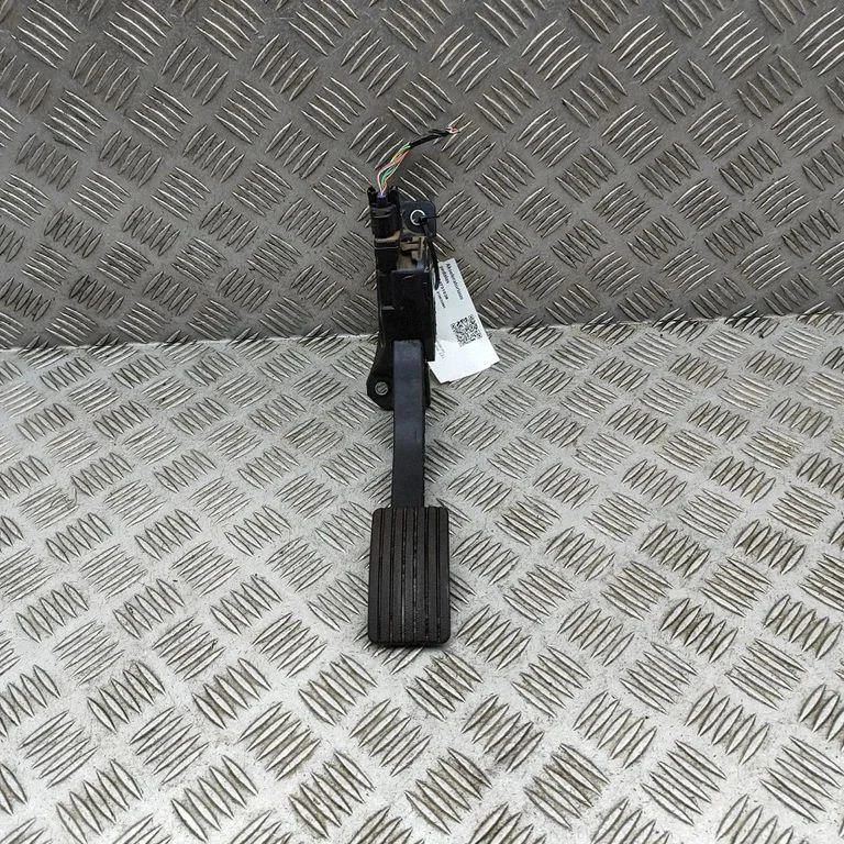 Akseleratora pedālis 6PV31208301