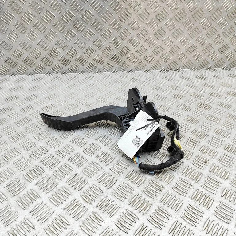 Accelerator throttle pedal – Ford E-Transit (2020-)