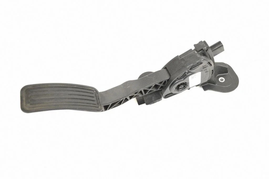 Accelerator throttle pedal – Mazda 6 (2008-2013)