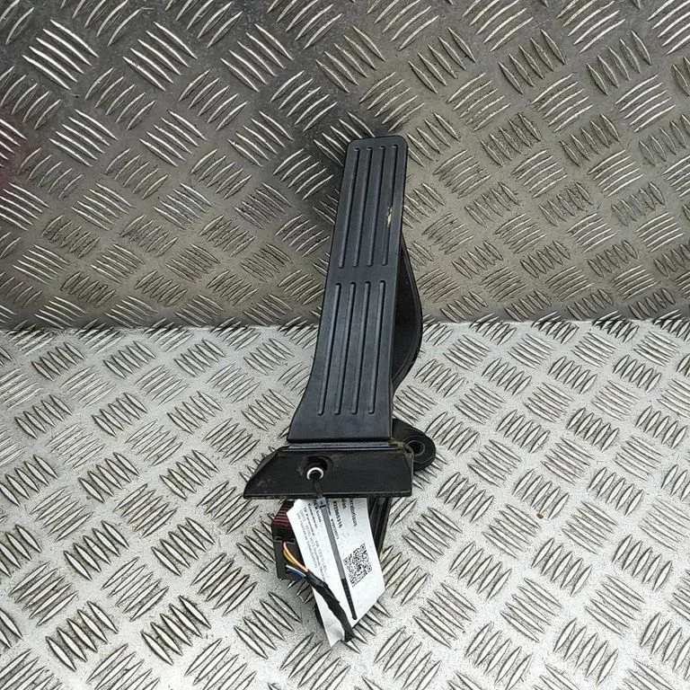 Akseleratora pedālis 32700XXXXX